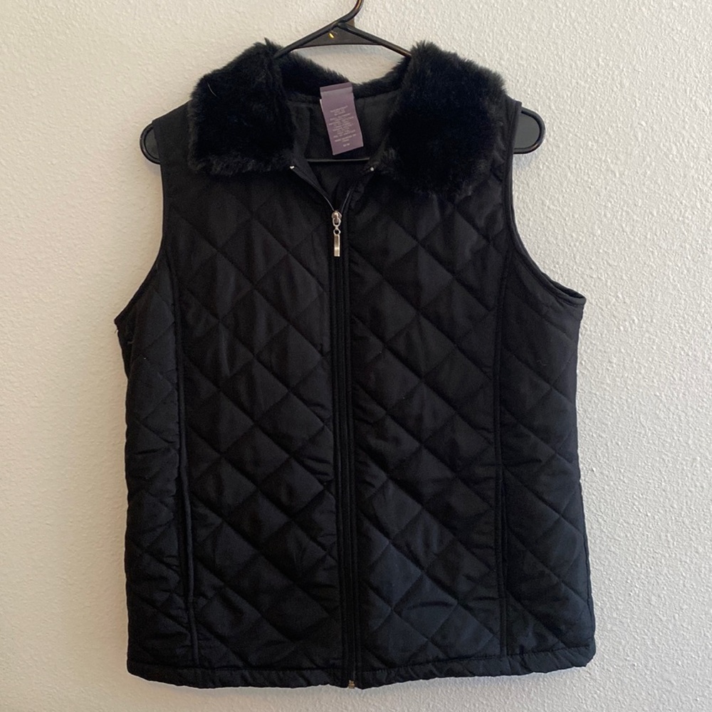 Laura Scott quilted puffy vest with faux fur collar